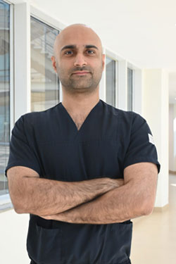 Dr. Varun Khanna